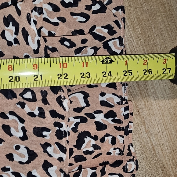 Davy n Dani Leopard Print Sleeveless Top Blouse Baby Doll Size Large - Picture 9 of 10